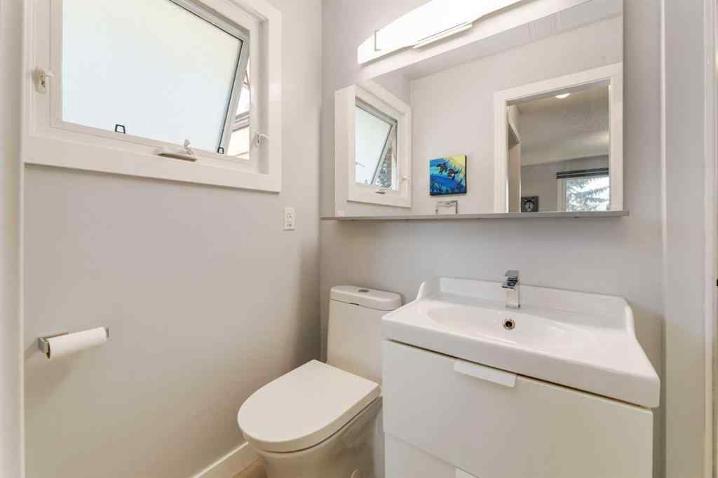 MLS® A2244399 - 31 Silverstone Bay NW in Silver Springs Calgary, Residential