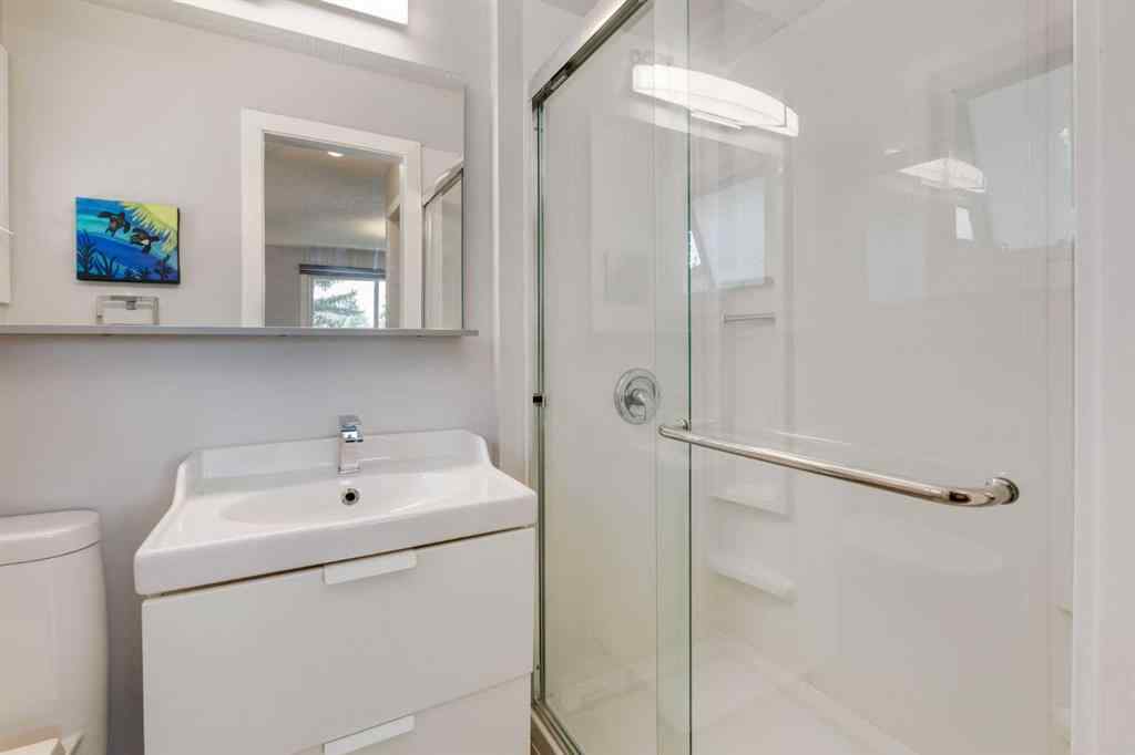MLS® A2244399 - 31 Silverstone Bay NW in Silver Springs Calgary, Residential