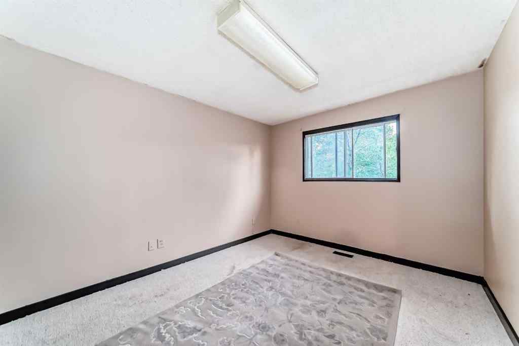 MLS® A2244407 - 221 Theodore Place NW in Thorncliffe Calgary, Residential