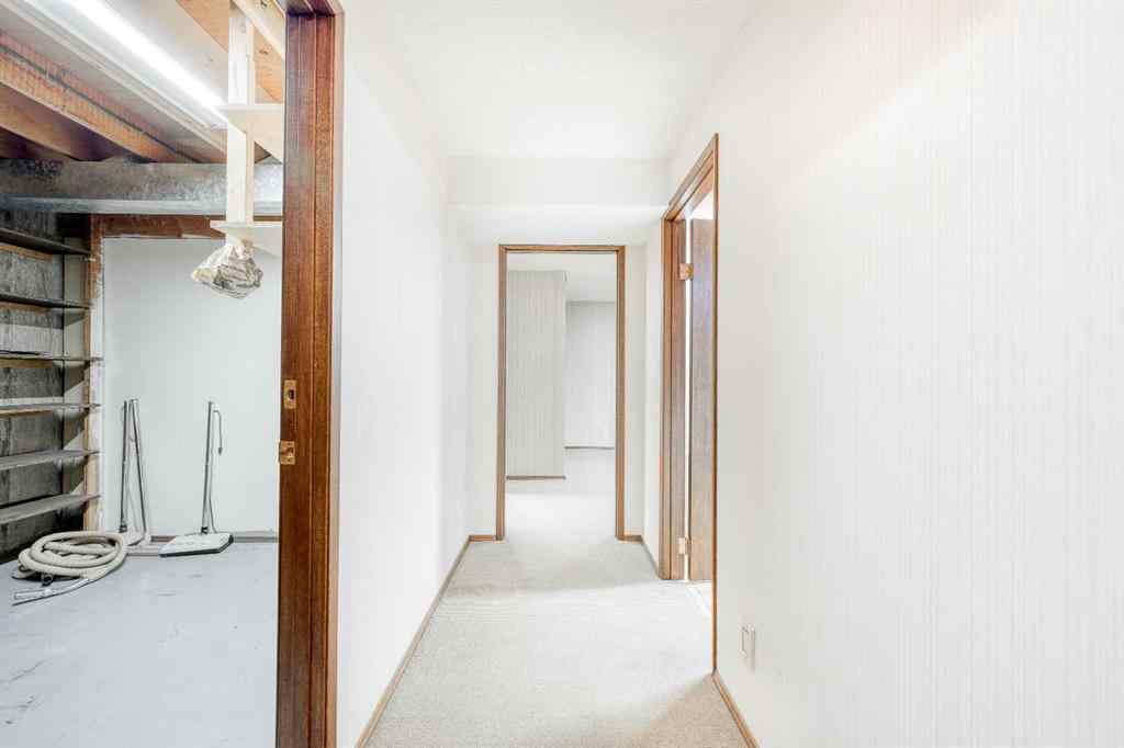 MLS® A2244408 - 620 Oakwood Place SW in Oakridge Calgary, Residential