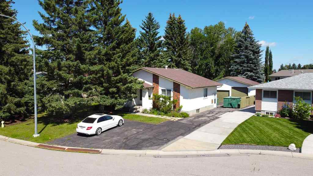 MLS® A2244408 - 620 Oakwood Place SW in Oakridge Calgary, Residential