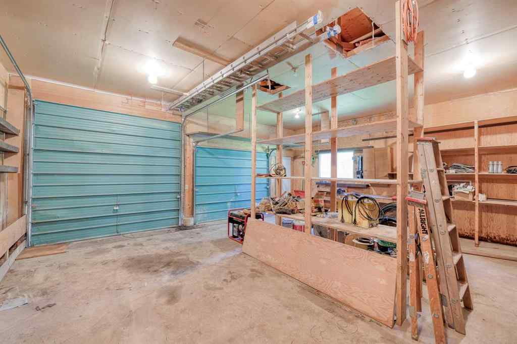 MLS® A2244408 - 620 Oakwood Place SW in Oakridge Calgary, Residential