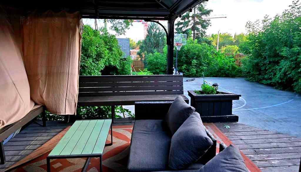 MLS® A2244410 - 39 34 Avenue SW in Parkhill Calgary, Residential