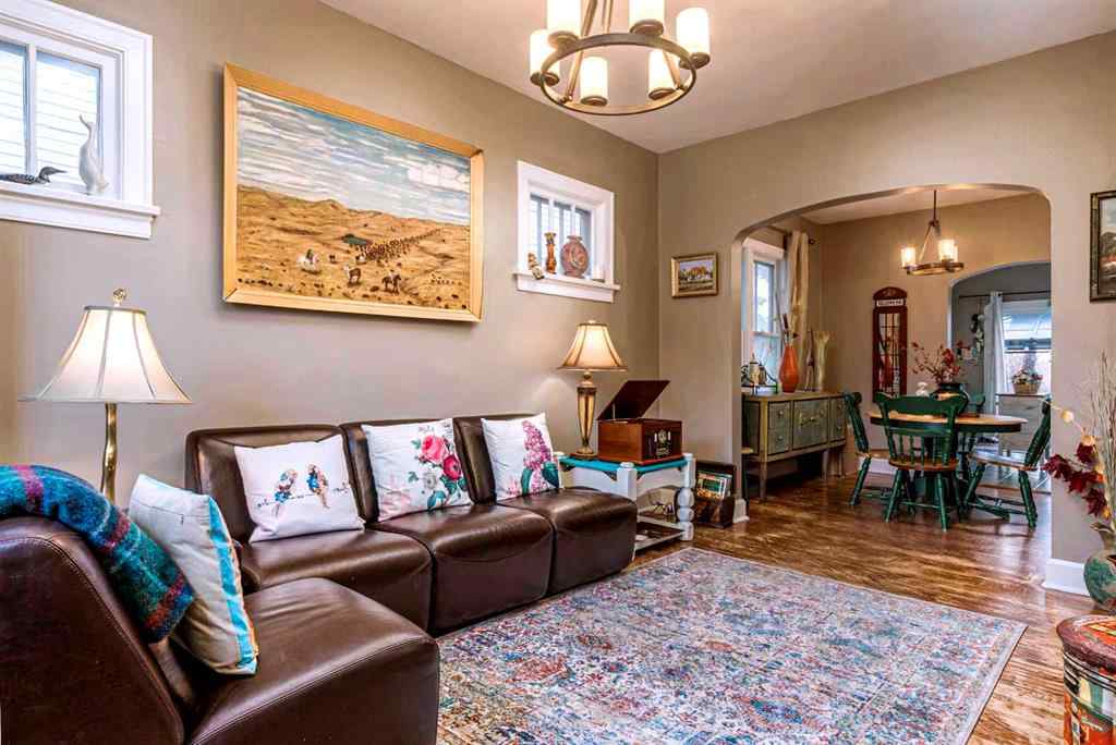 MLS® A2244410 - 39 34 Avenue SW in Parkhill Calgary, Residential