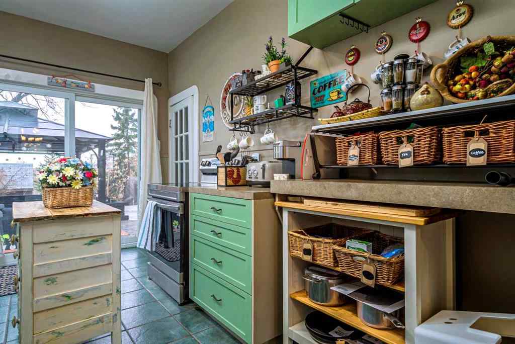 MLS® A2244410 - 39 34 Avenue SW in Parkhill Calgary, Residential