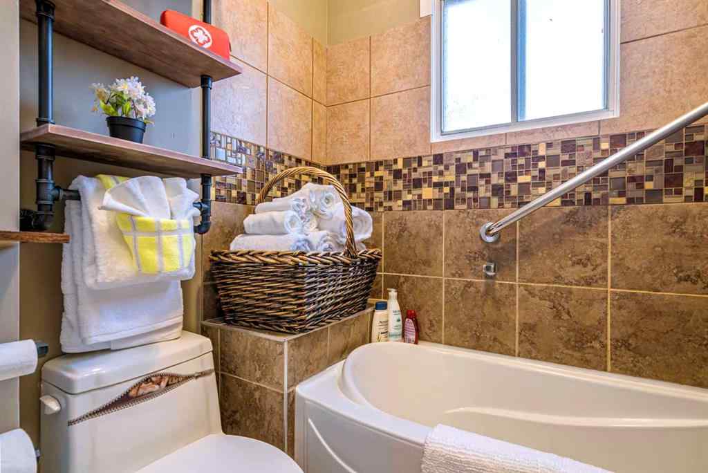 MLS® A2244410 - 39 34 Avenue SW in Parkhill Calgary, Residential