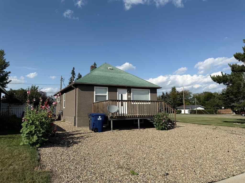 MLS® A2244418 - 220 Railway Avenue E   in NONE Maidstone, Residential