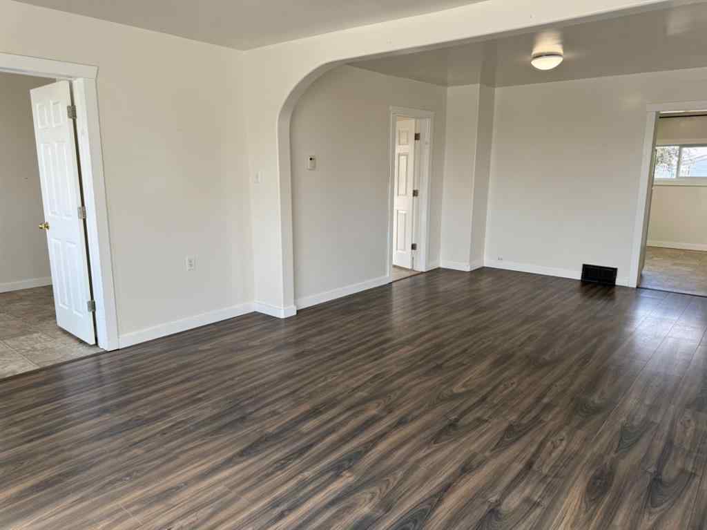 MLS® A2244418 - 220 Railway Avenue E   in NONE Maidstone, Residential