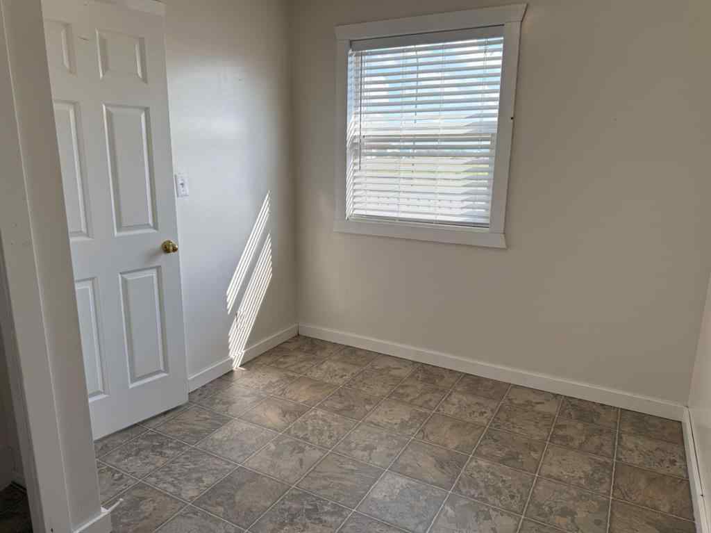 MLS® A2244418 - 220 Railway Avenue E   in NONE Maidstone, Residential