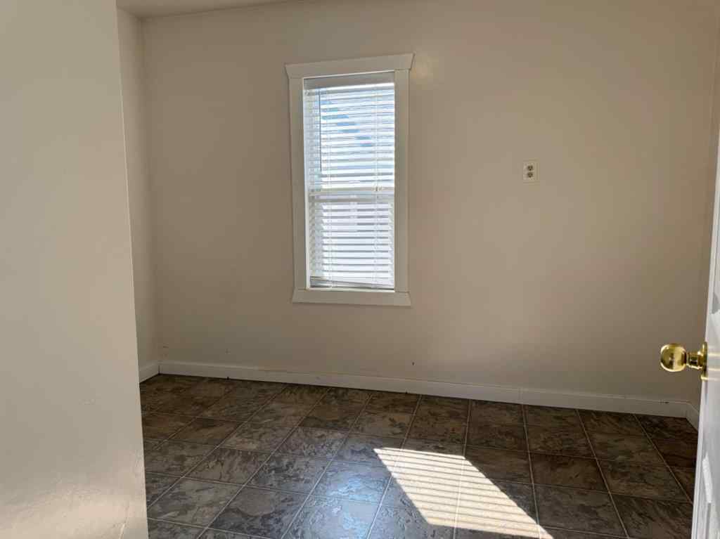 MLS® A2244418 - 220 Railway Avenue E   in NONE Maidstone, Residential