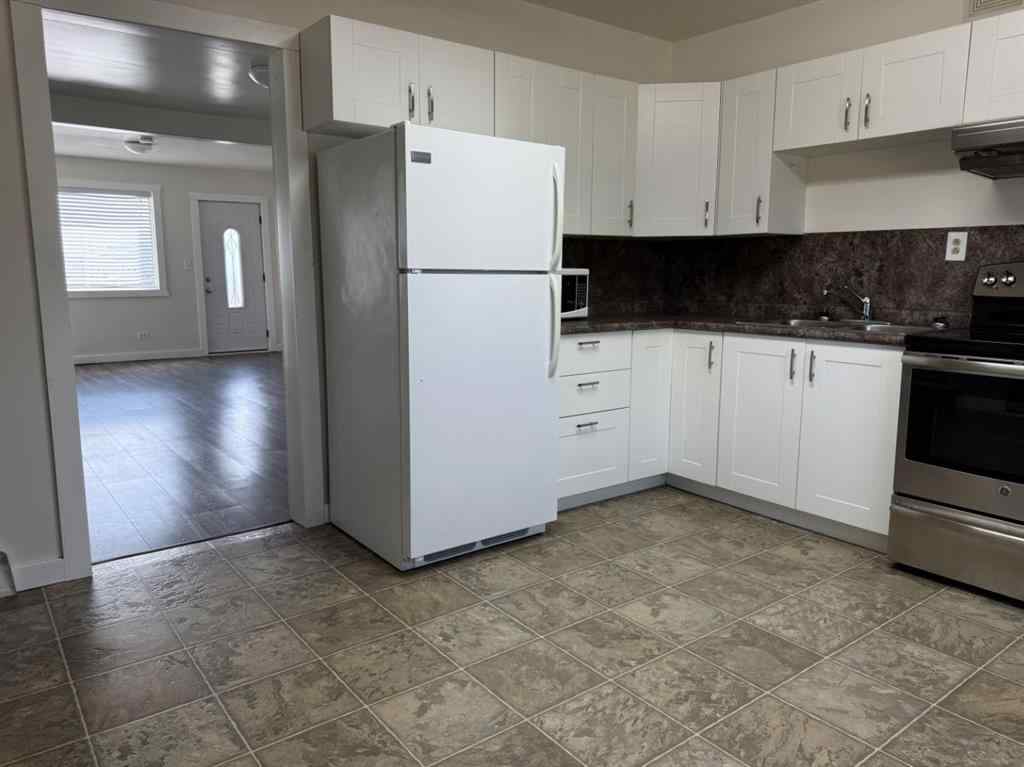 MLS® A2244418 - 220 Railway Avenue E   in NONE Maidstone, Residential