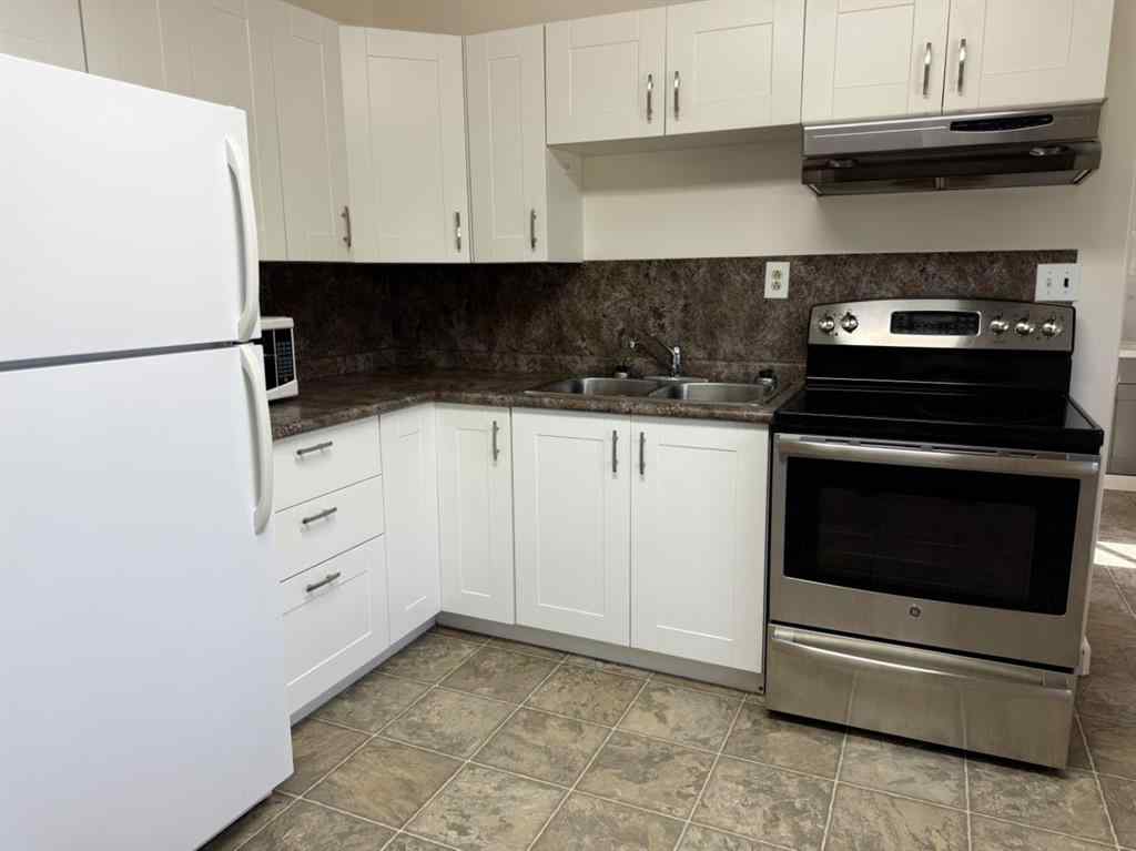MLS® A2244418 - 220 Railway Avenue E   in NONE Maidstone, Residential