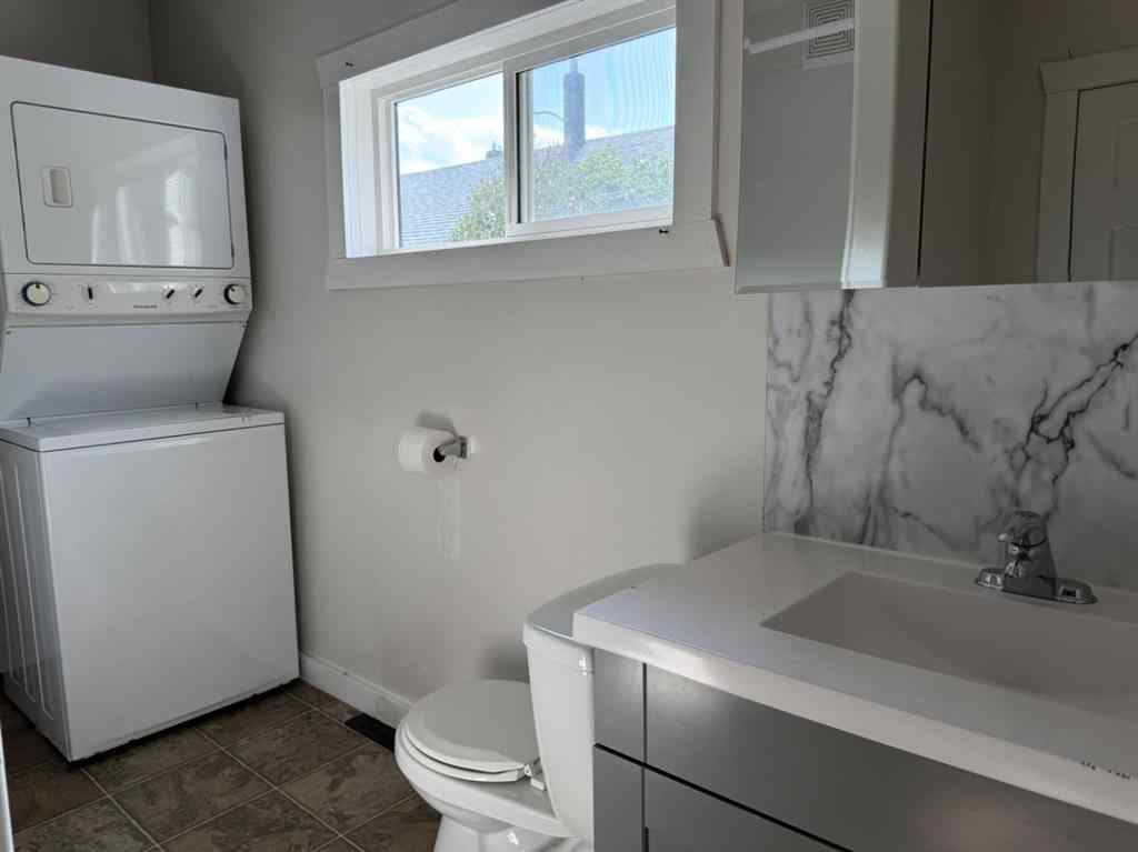 MLS® A2244418 - 220 Railway Avenue E   in NONE Maidstone, Residential