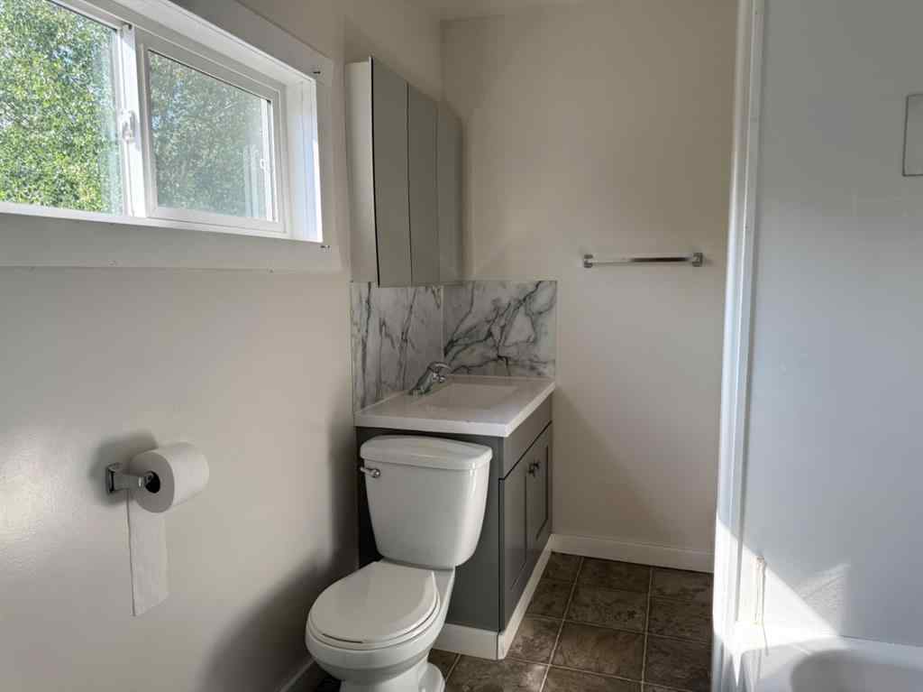 MLS® A2244418 - 220 Railway Avenue E   in NONE Maidstone, Residential