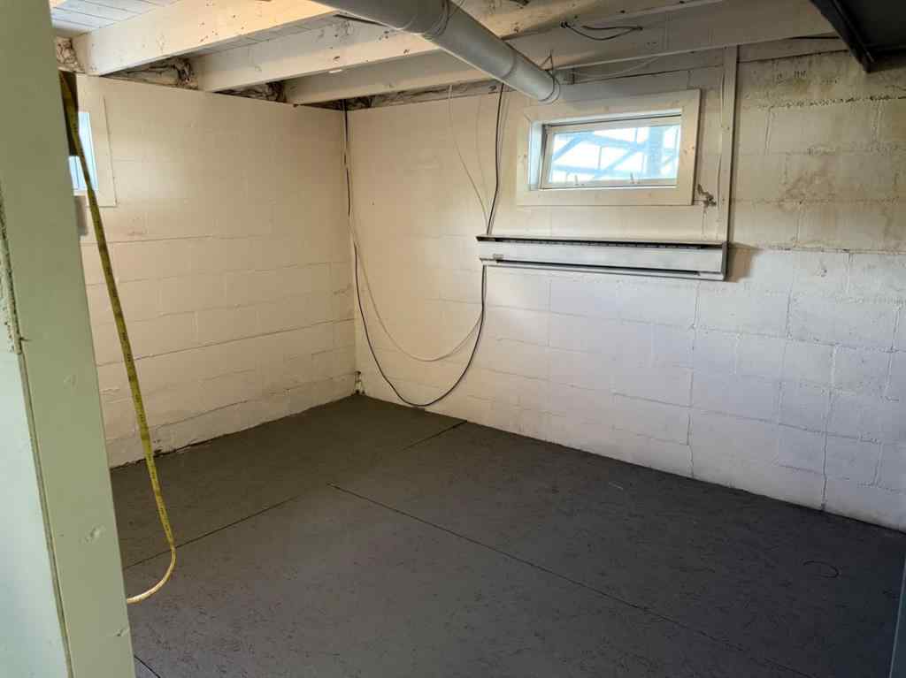 MLS® A2244418 - 220 Railway Avenue E   in NONE Maidstone, Residential