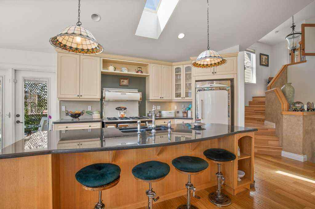 MLS® A2244422 - 3 Lyle Close  in Lakeway Landing Sylvan Lake, Residential