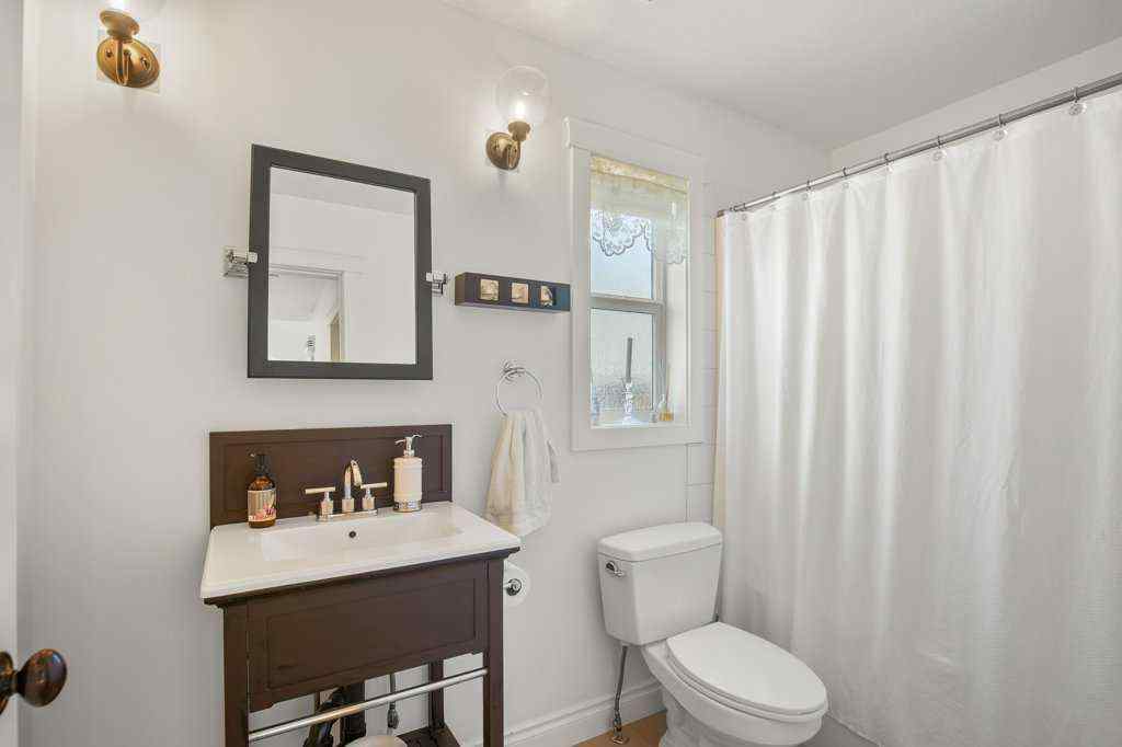 MLS® A2244422 - 3 Lyle Close  in Lakeway Landing Sylvan Lake, Residential