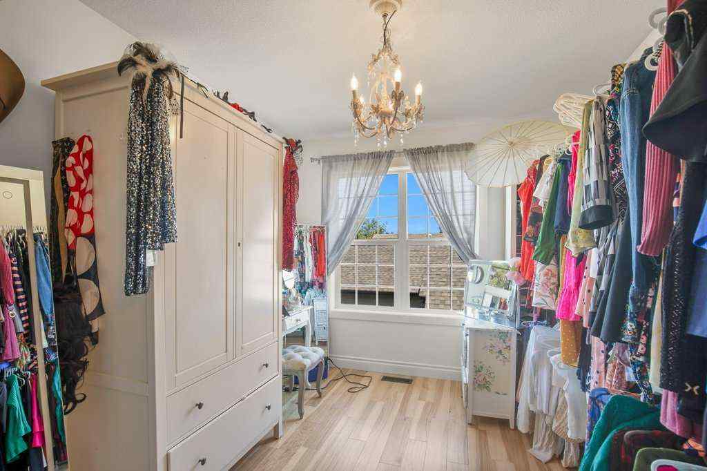 MLS® A2244422 - 3 Lyle Close  in Lakeway Landing Sylvan Lake, Residential