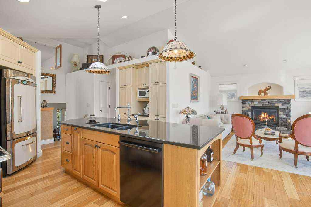 MLS® A2244422 - 3 Lyle Close  in Lakeway Landing Sylvan Lake, Residential