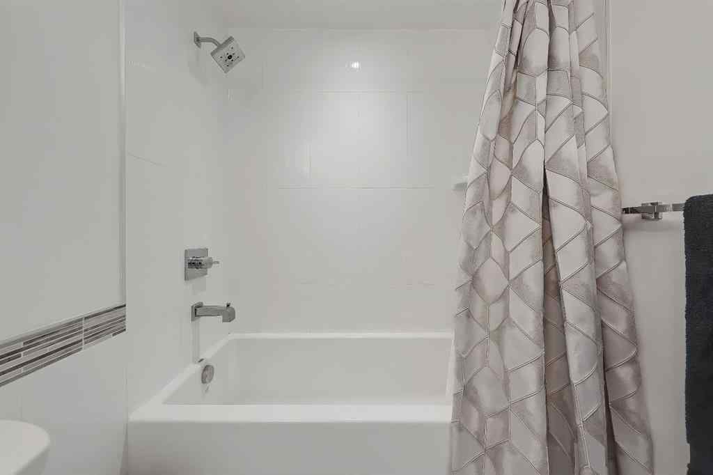 MLS® A2244428 - Unit #3404 930 6 Avenue SW in Downtown Commercial Core Calgary, Residential
