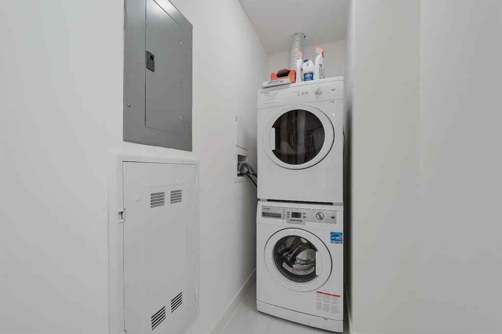 MLS® A2244428 - Unit #3404 930 6 Avenue SW in Downtown Commercial Core Calgary, Residential