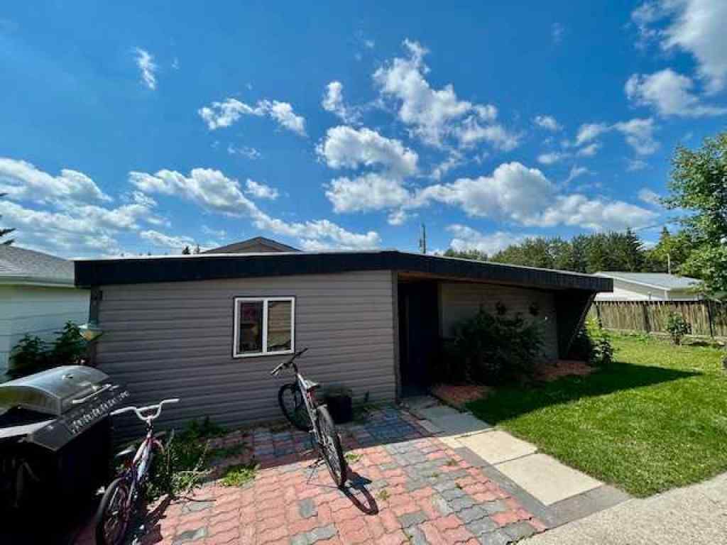 MLS® A2244439 - 18 Robinson Place  in Bashaw Bashaw, Residential