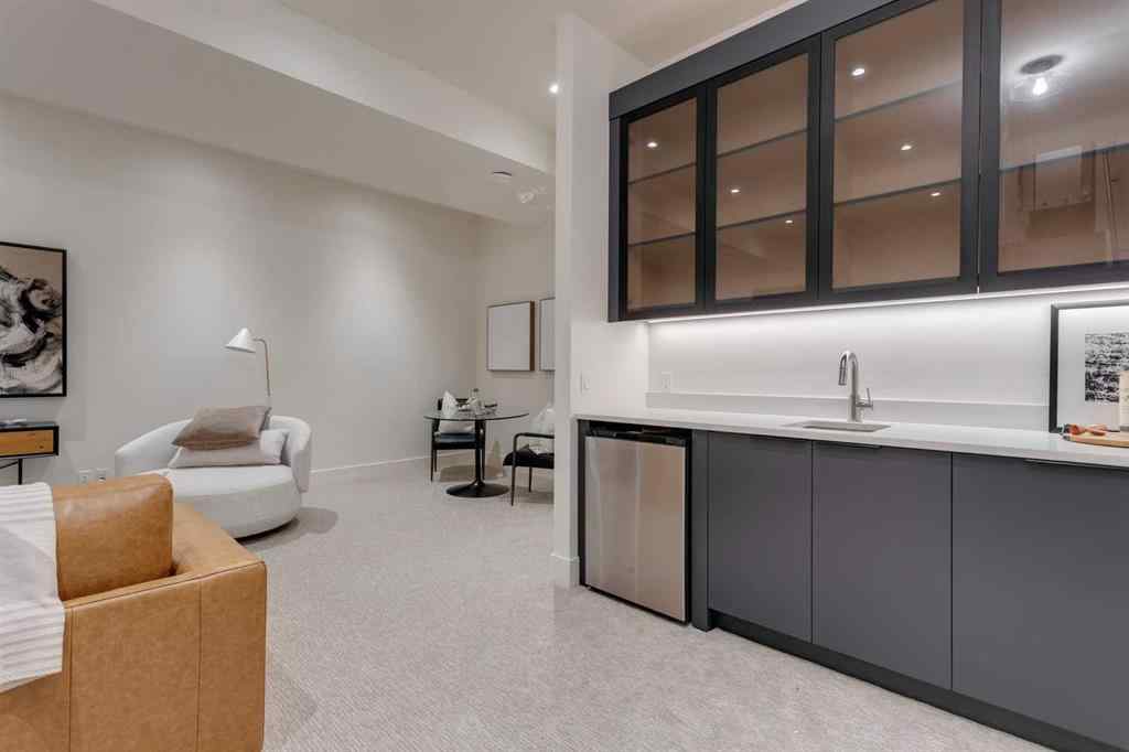 MLS® A2244442 - 2036 30 Avenue SW in South Calgary Calgary, Residential