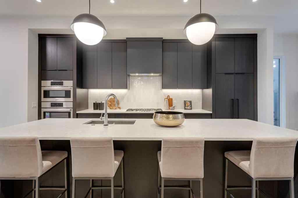 MLS® A2244442 - 2036 30 Avenue SW in South Calgary Calgary, Residential