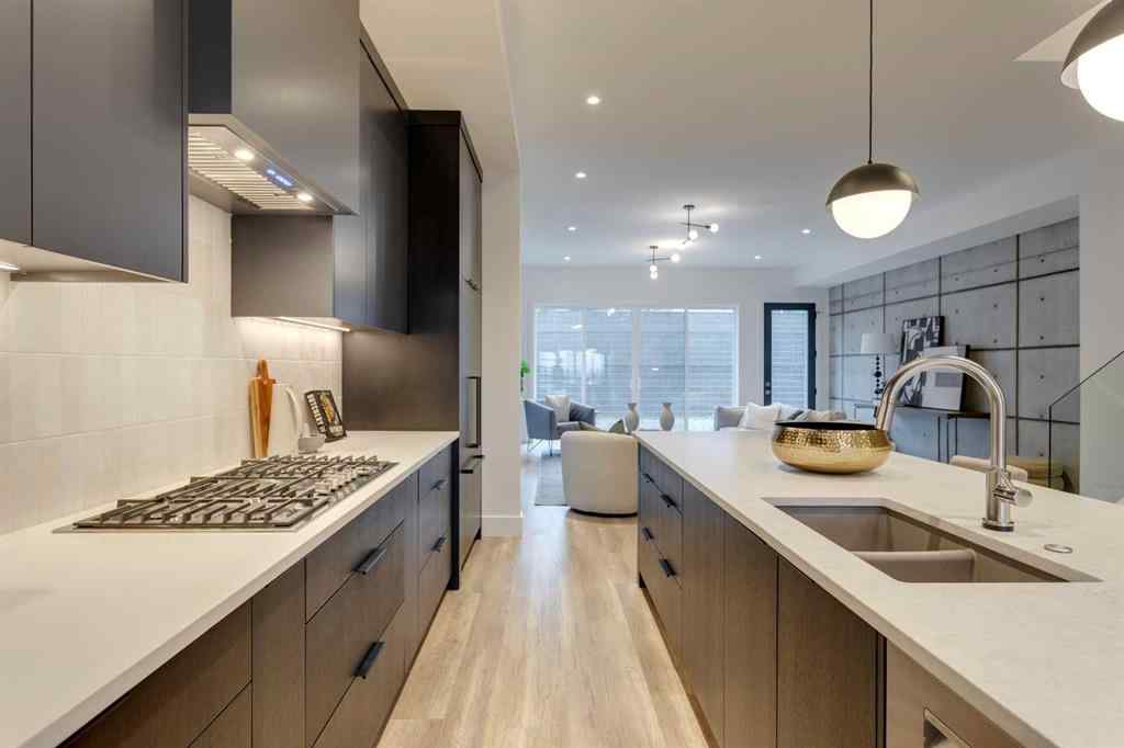 MLS® A2244442 - 2036 30 Avenue SW in South Calgary Calgary, Residential