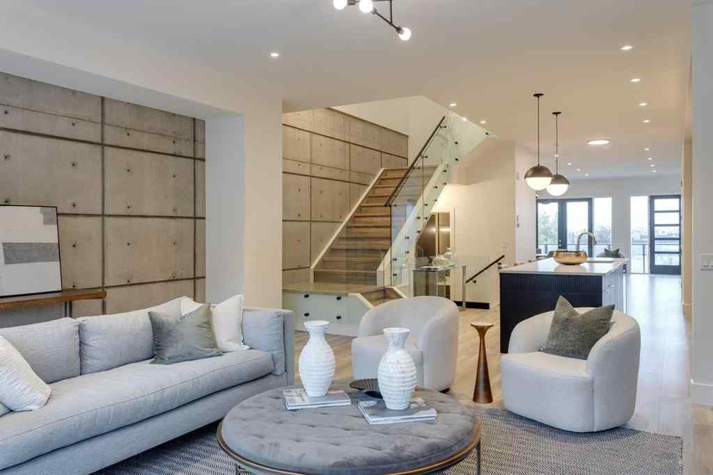 MLS® A2244442 - 2036 30 Avenue SW in South Calgary Calgary, Residential