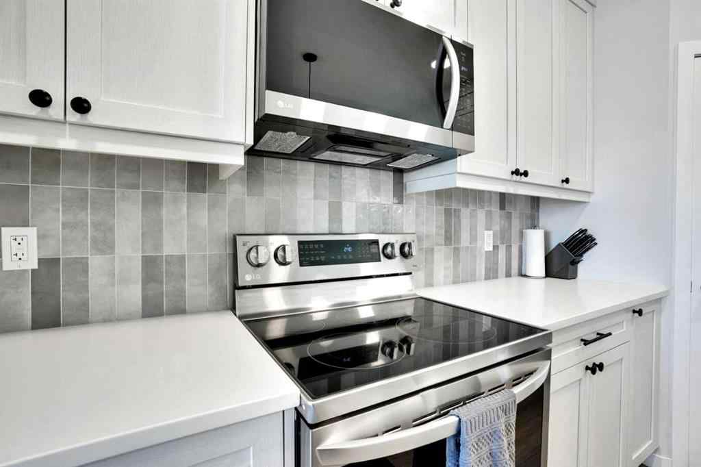 MLS® A2244453 - 15117 37 Street SW in Alpine Park Calgary, Residential