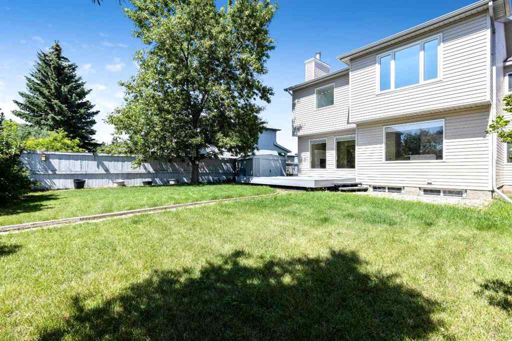 MLS® A2244473 - 62 Somerset Close SW in Somerset Calgary, Residential