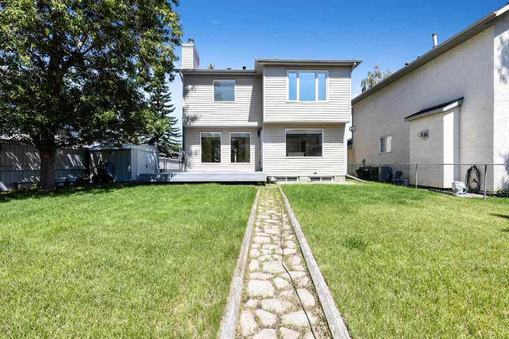 MLS® A2244473 - 62 Somerset Close SW in Somerset Calgary, Residential