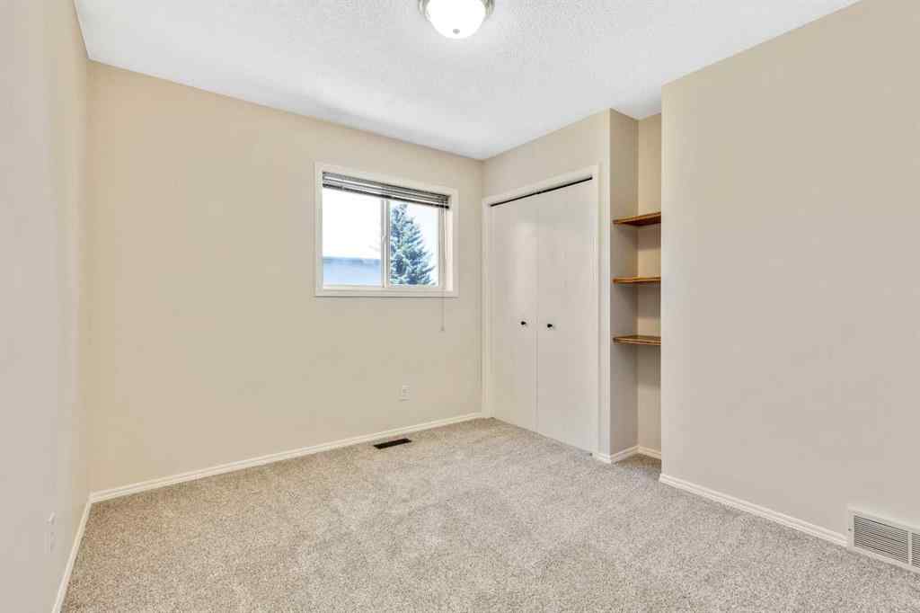 MLS® A2244473 - 62 Somerset Close SW in Somerset Calgary, Residential