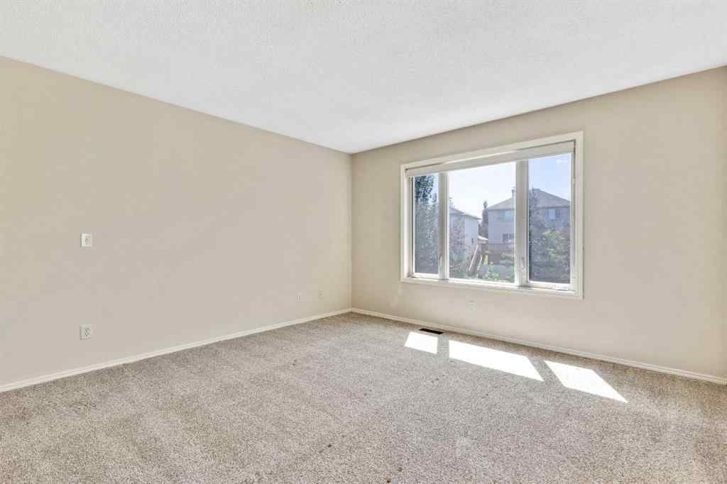 MLS® A2244473 - 62 Somerset Close SW in Somerset Calgary, Residential