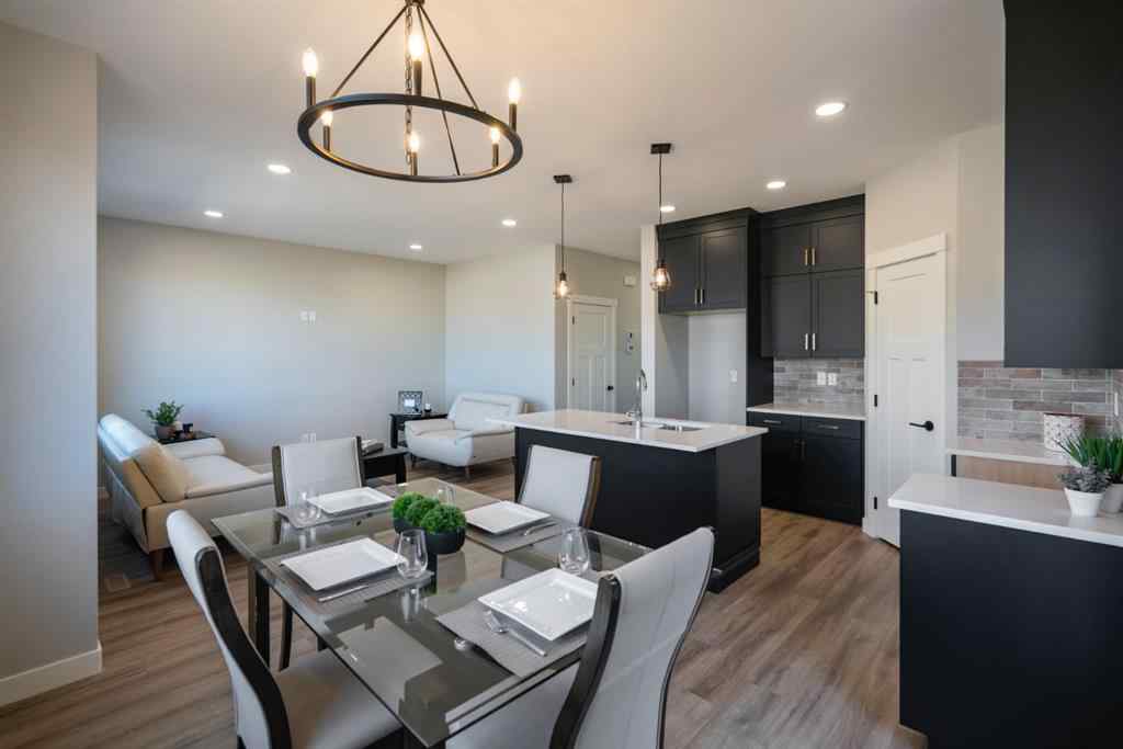 MLS® A2244478 - 7514 38A Avenue  in Southwest Meadows Camrose, Residential