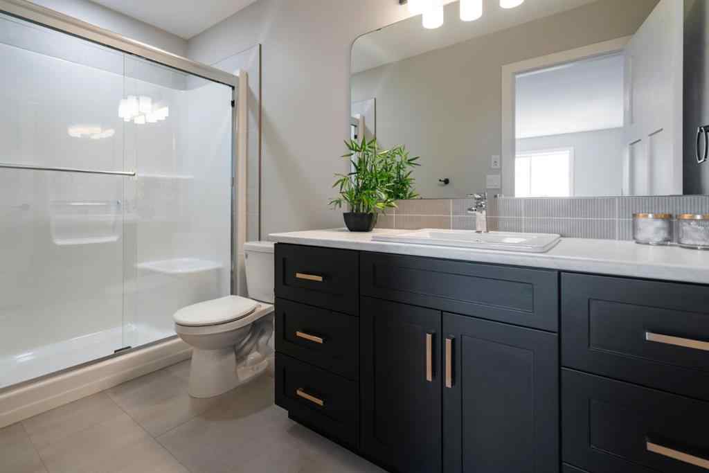 MLS® A2244478 - 7514 38A Avenue  in Southwest Meadows Camrose, Residential