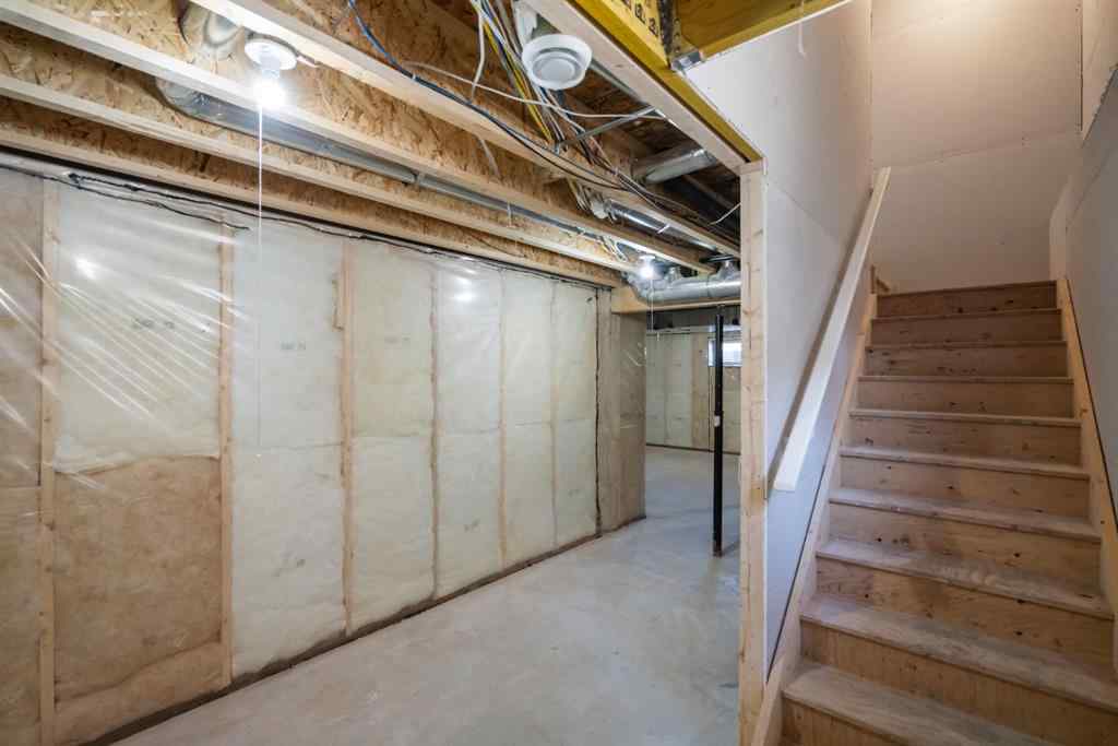 MLS® A2244478 - 7514 38A Avenue  in Southwest Meadows Camrose, Residential