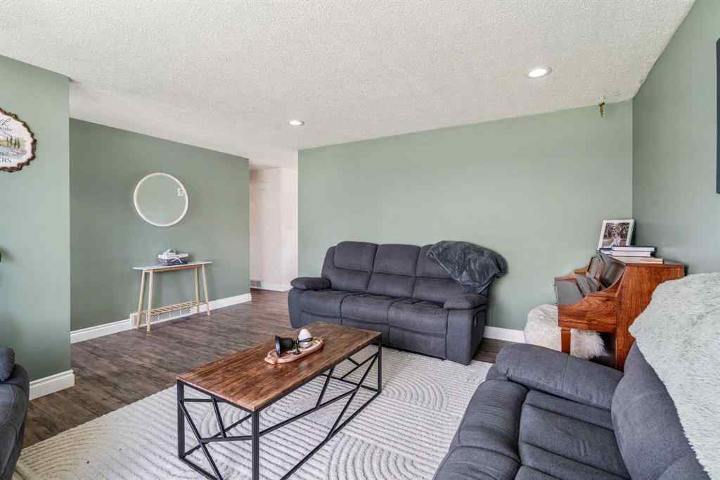 MLS® A2244480 - 4806 60 Ave   in NONE Taber, Residential
