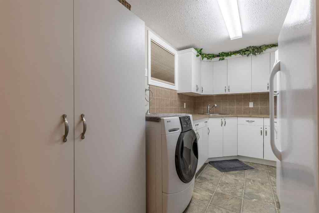 MLS® A2244482 - 1130 24 Street S in Victoria Park Lethbridge, Residential