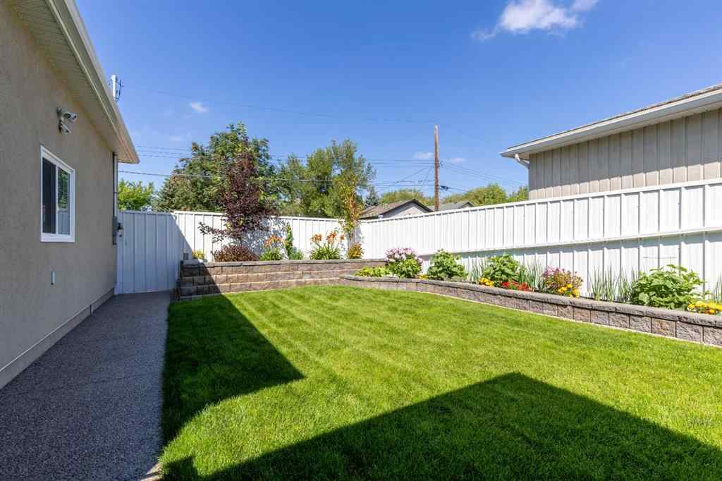 MLS® A2244482 - 1130 24 Street S in Victoria Park Lethbridge, Residential
