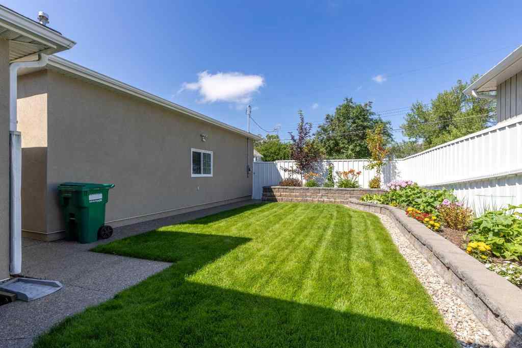 MLS® A2244482 - 1130 24 Street S in Victoria Park Lethbridge, Residential