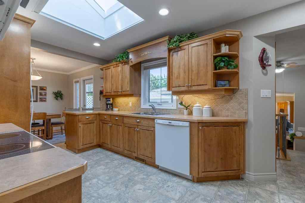 MLS® A2244482 - 1130 24 Street S in Victoria Park Lethbridge, Residential