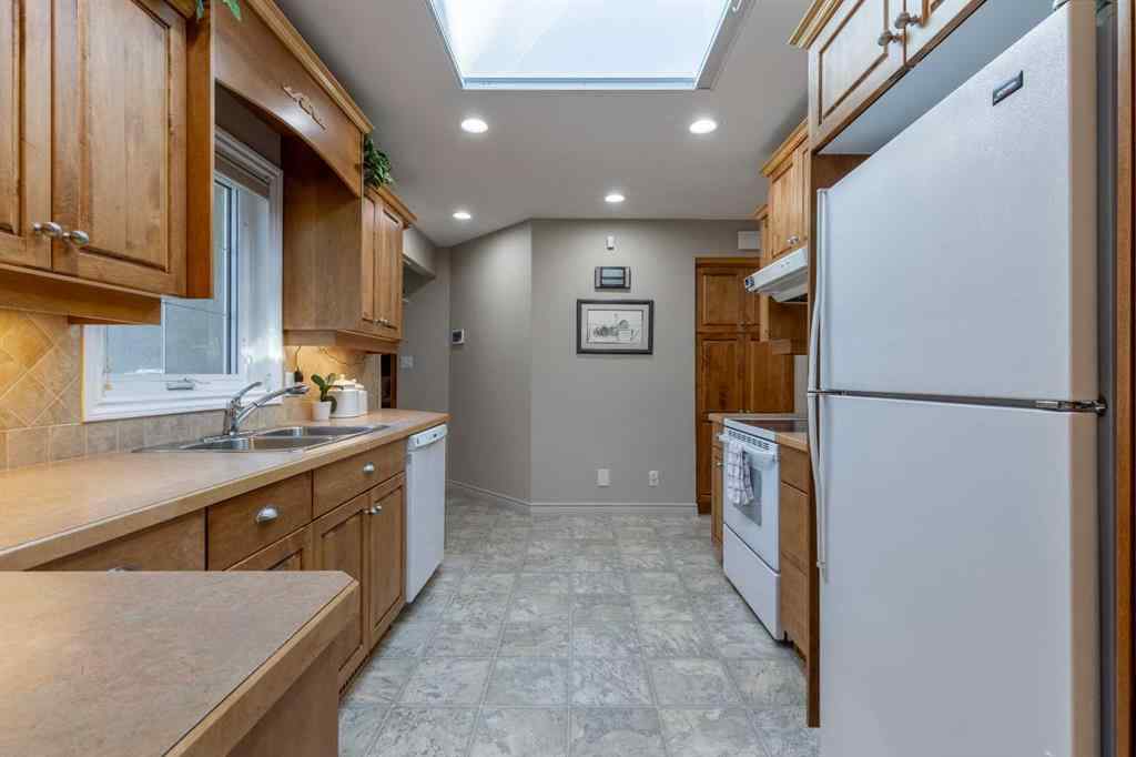 MLS® A2244482 - 1130 24 Street S in Victoria Park Lethbridge, Residential