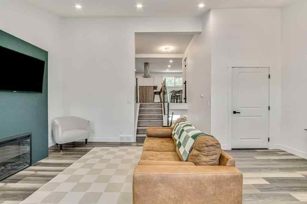 MLS® A2244490 - 3007 12 Avenue SW in Shaganappi Calgary, Residential