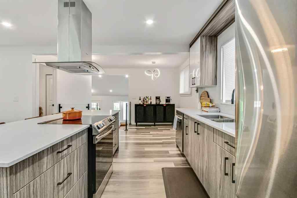 MLS® A2244490 - 3007 12 Avenue SW in Shaganappi Calgary, Residential