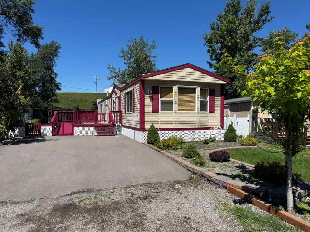 MLS® A2244493 - Unit #6 1229 Waterton Avenue  in NONE Pincher Creek, Mobile