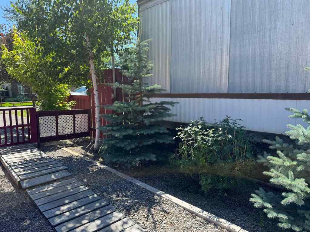 MLS® A2244493 - Unit #6 1229 Waterton Avenue  in NONE Pincher Creek, Mobile