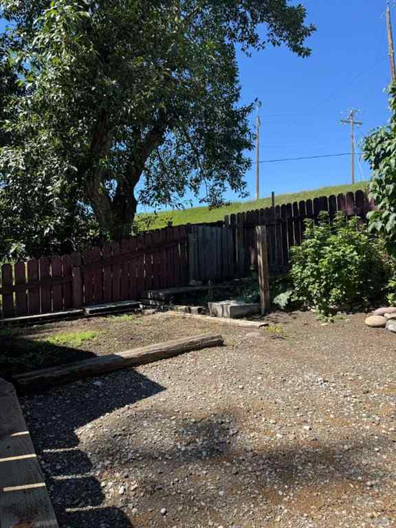 MLS® A2244493 - Unit #6 1229 Waterton Avenue  in NONE Pincher Creek, Mobile