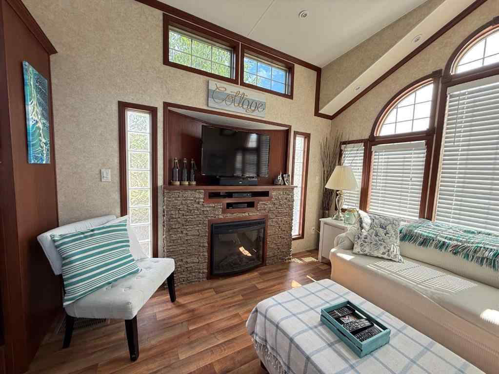 MLS® A2244518 - 1123 Oak Avenue  in NONE Lac Des Iles, Residential